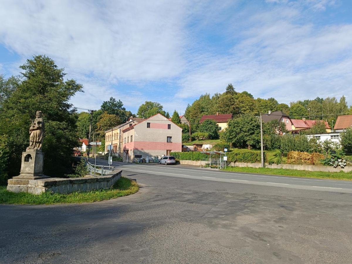 Apartman Horni Slavkov Hodinarstvi Luaran gambar